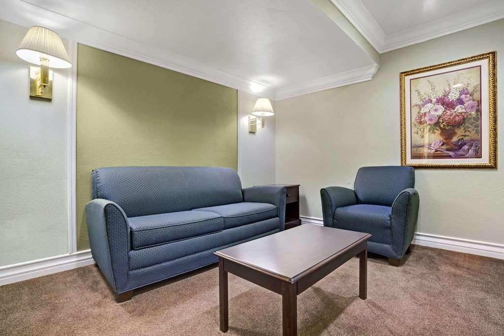 Baymont By Wyndham College Park Atlanta Airport South Hotel Ngoại thất bức ảnh