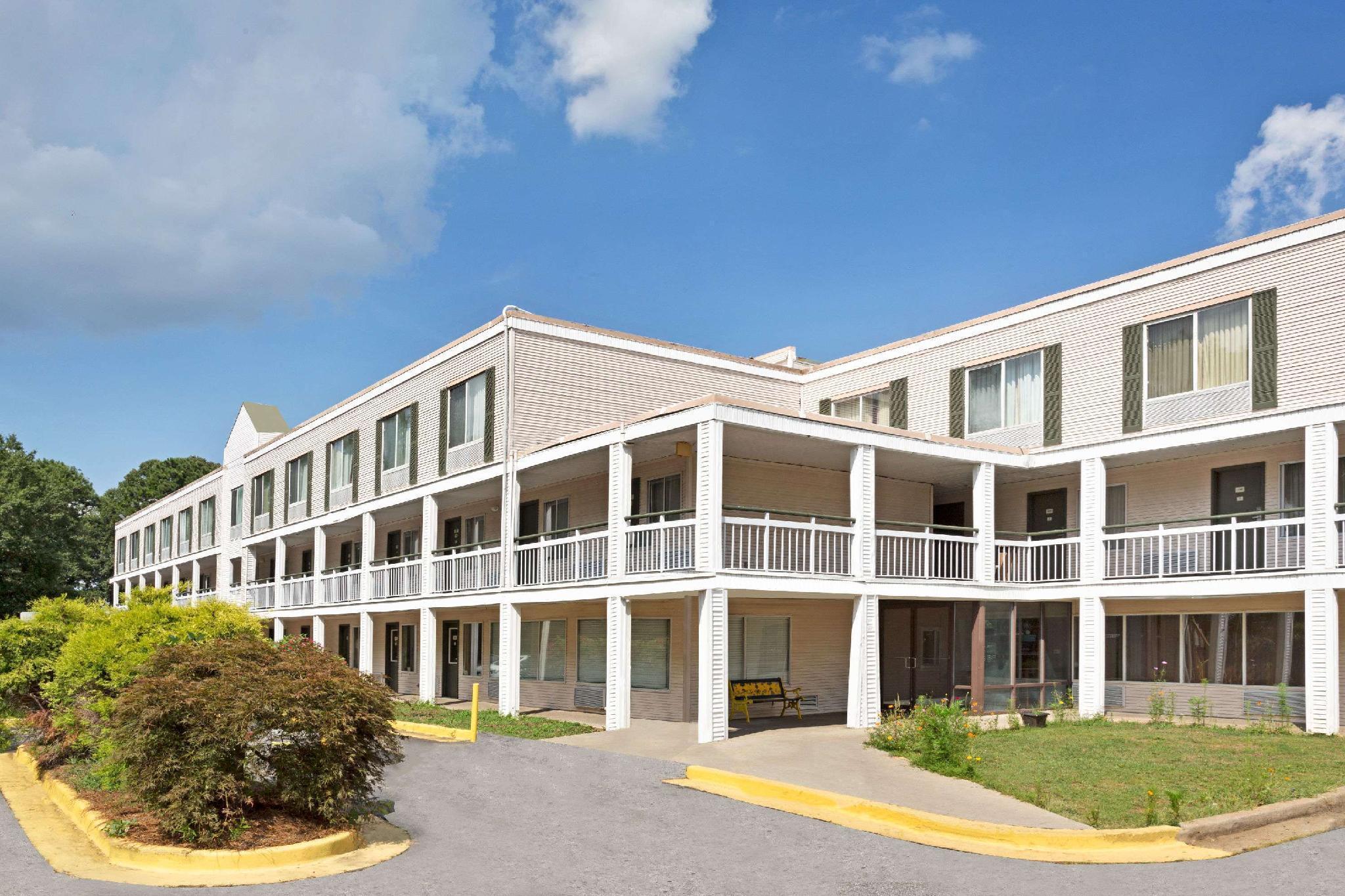 Baymont By Wyndham College Park Atlanta Airport South Hotel Ngoại thất bức ảnh