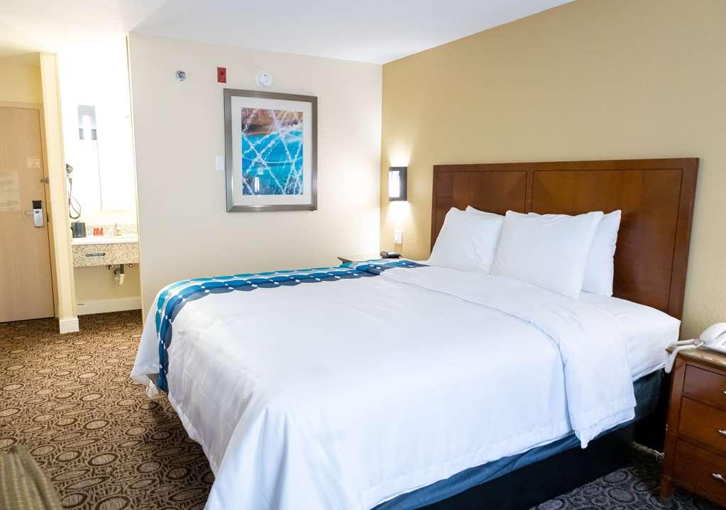 Baymont By Wyndham College Park Atlanta Airport South Hotel Phòng bức ảnh